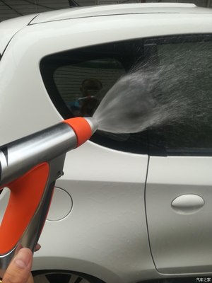 輕便小巧洗車神器 億力金屬洗車水槍深度測評報告